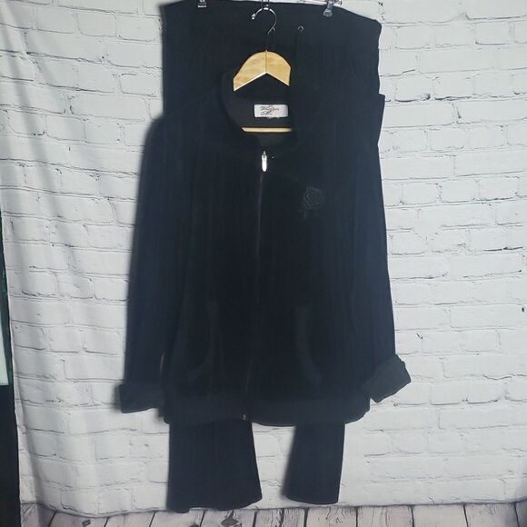 Vinage Black Whisper Me Sweat Jacket/Pants Set - Picture 1 of 10